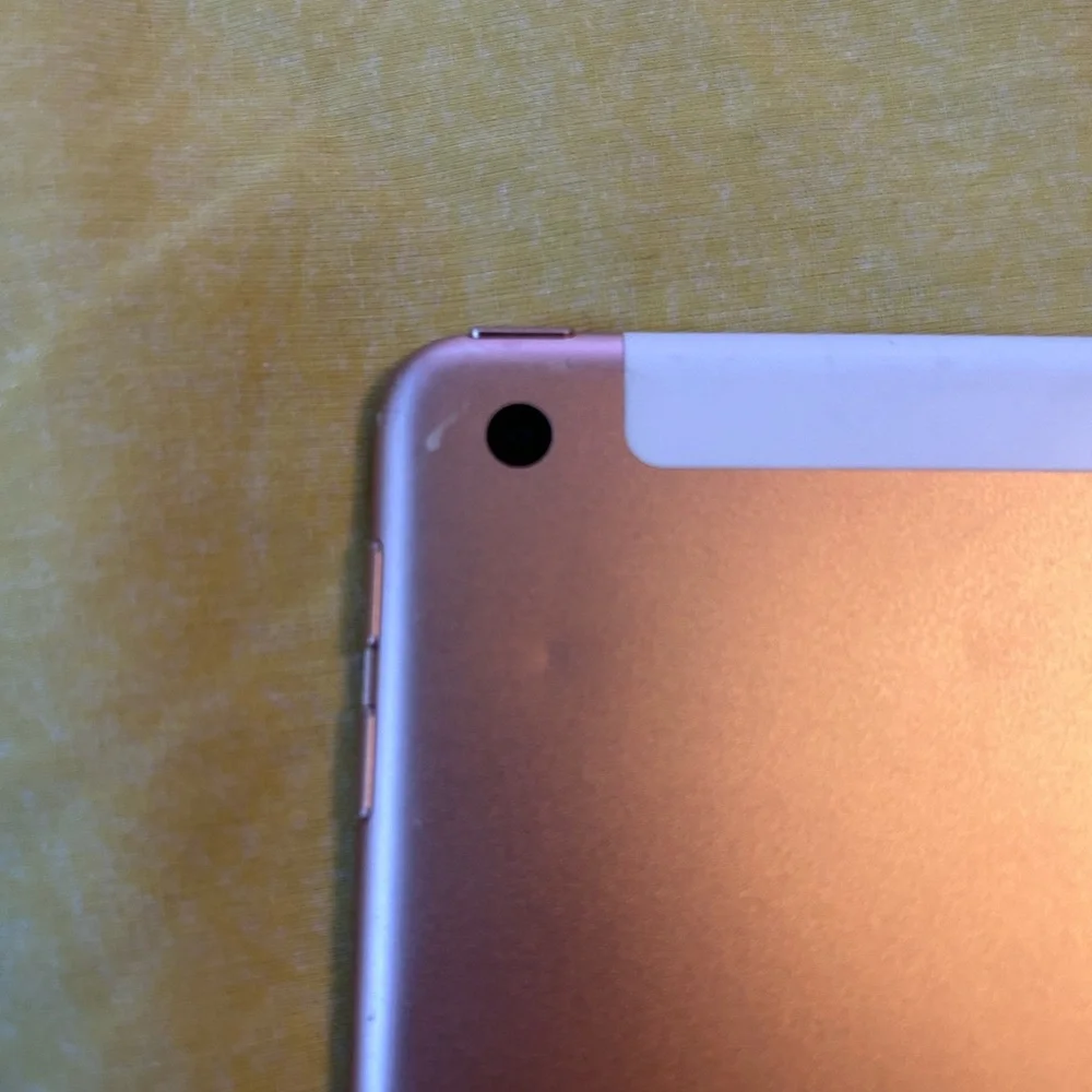 Apple iPad - Silver